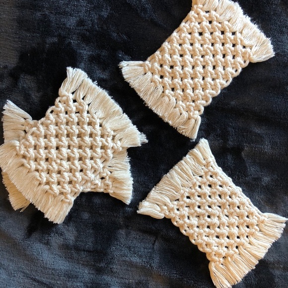 Macrame coasters - Picture 1 of 3